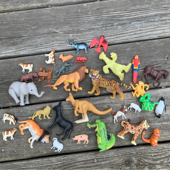 Assorted Zoo, Farm & Safari Animals Figurines Plastic Kids Children’s Toys LOT - Picture 2 of 5